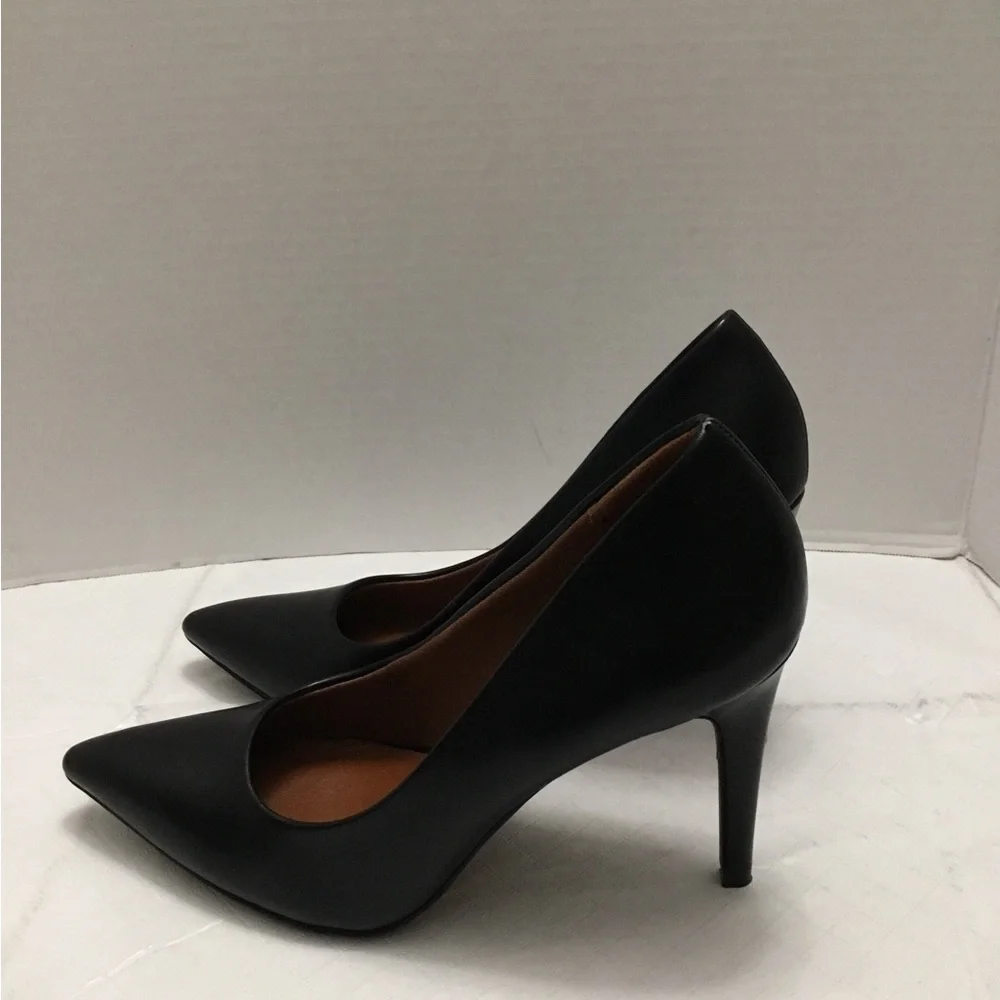 Christian Siriano Black Pointed-Toe Leather Heels